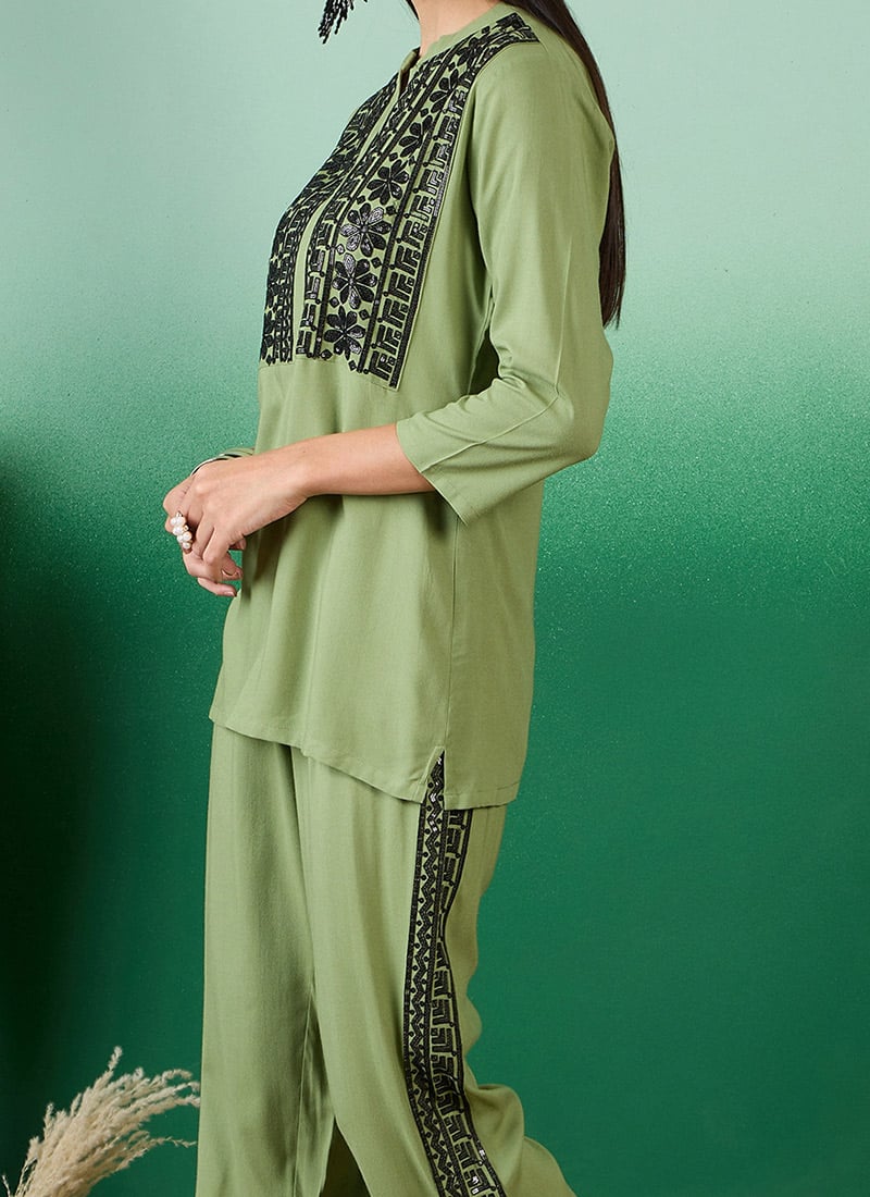 Green Rayon Sequins Kurta with Straight Pants β Elegant After Six Wear