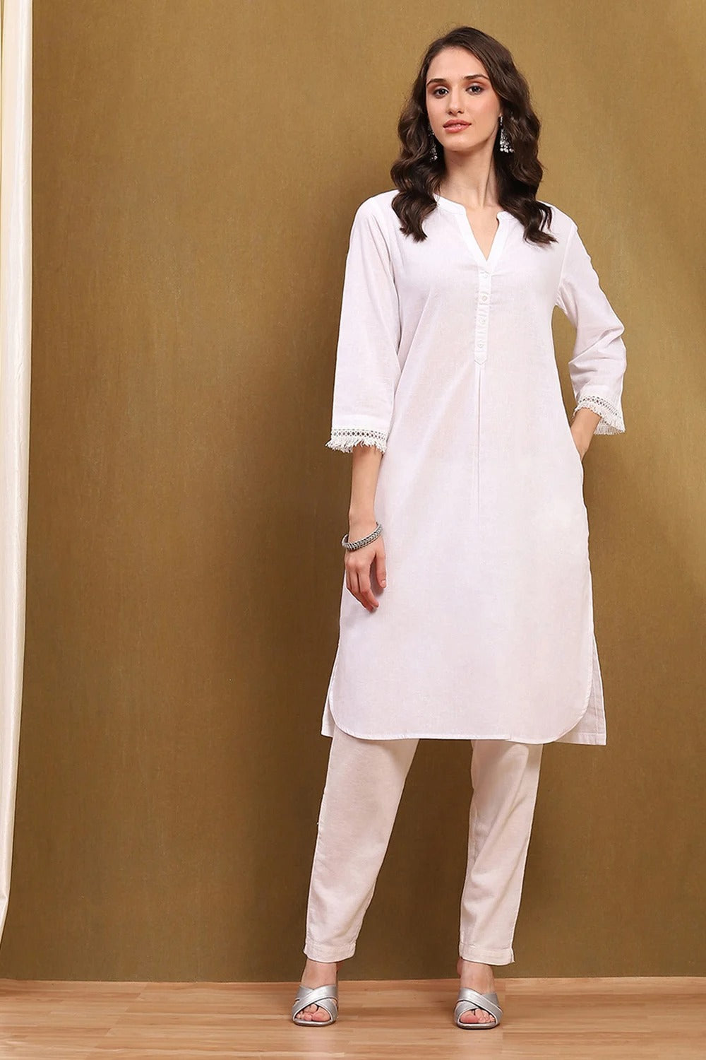 White Cotton Blend Straight Kurta with Band Collar & Lace Sleeve Detailing