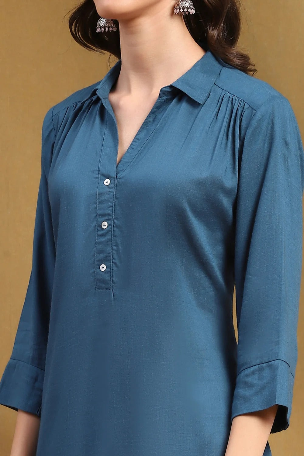 Blue Rayon Straight Short Kurti with Shirt Collar & Button Closure