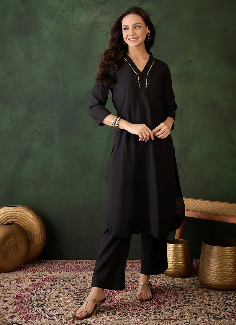 Black Chanderi Silk Kurta with Straight Pants – Elegant Evening & Formal Wear