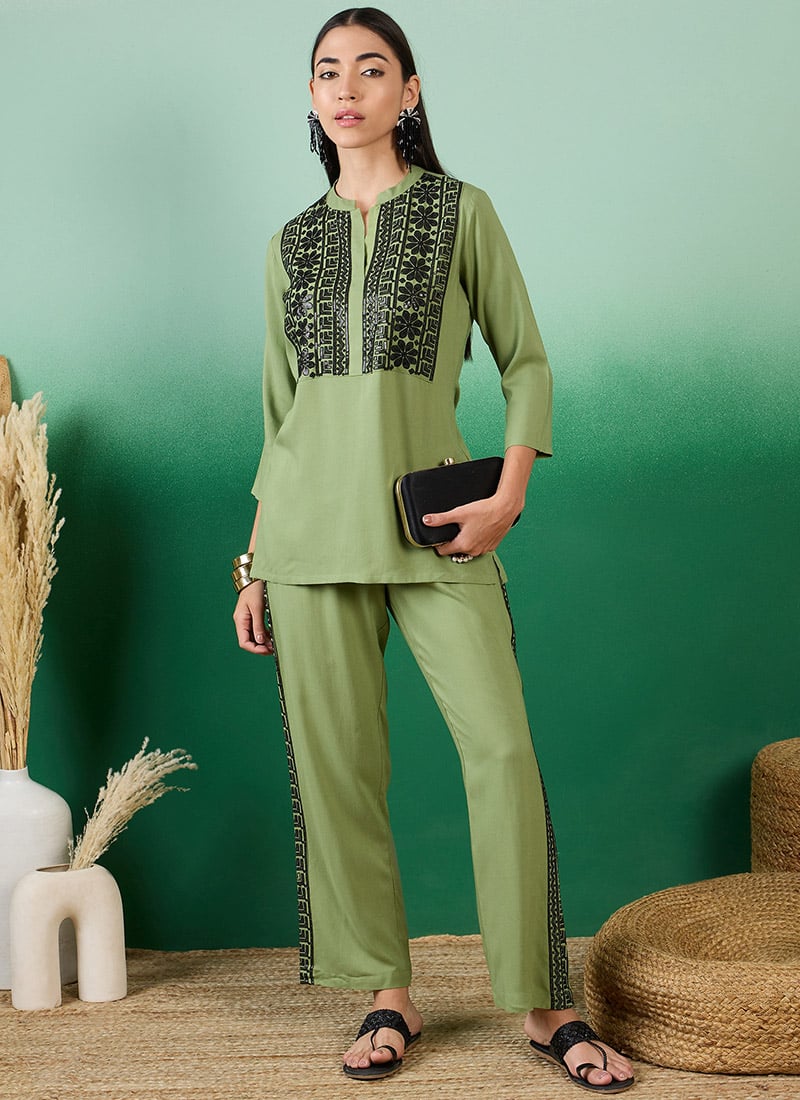 Green Rayon Sequins Kurta with Straight Pants – Elegant After Six Wear