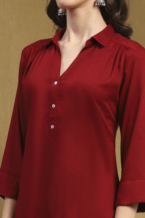 Crimson Red Rayon Short Kurti with Shirt Collar & Button Detailing